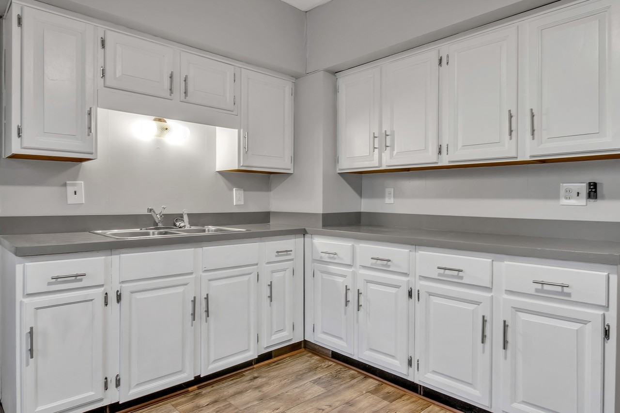 79 Ideal St - Photo 7 of 9