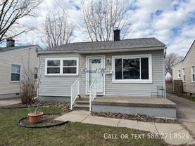 22515 Sharrow Ave - Photo 1 of 1