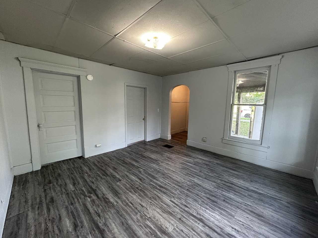 35 Lake St - Photo 7 of 15