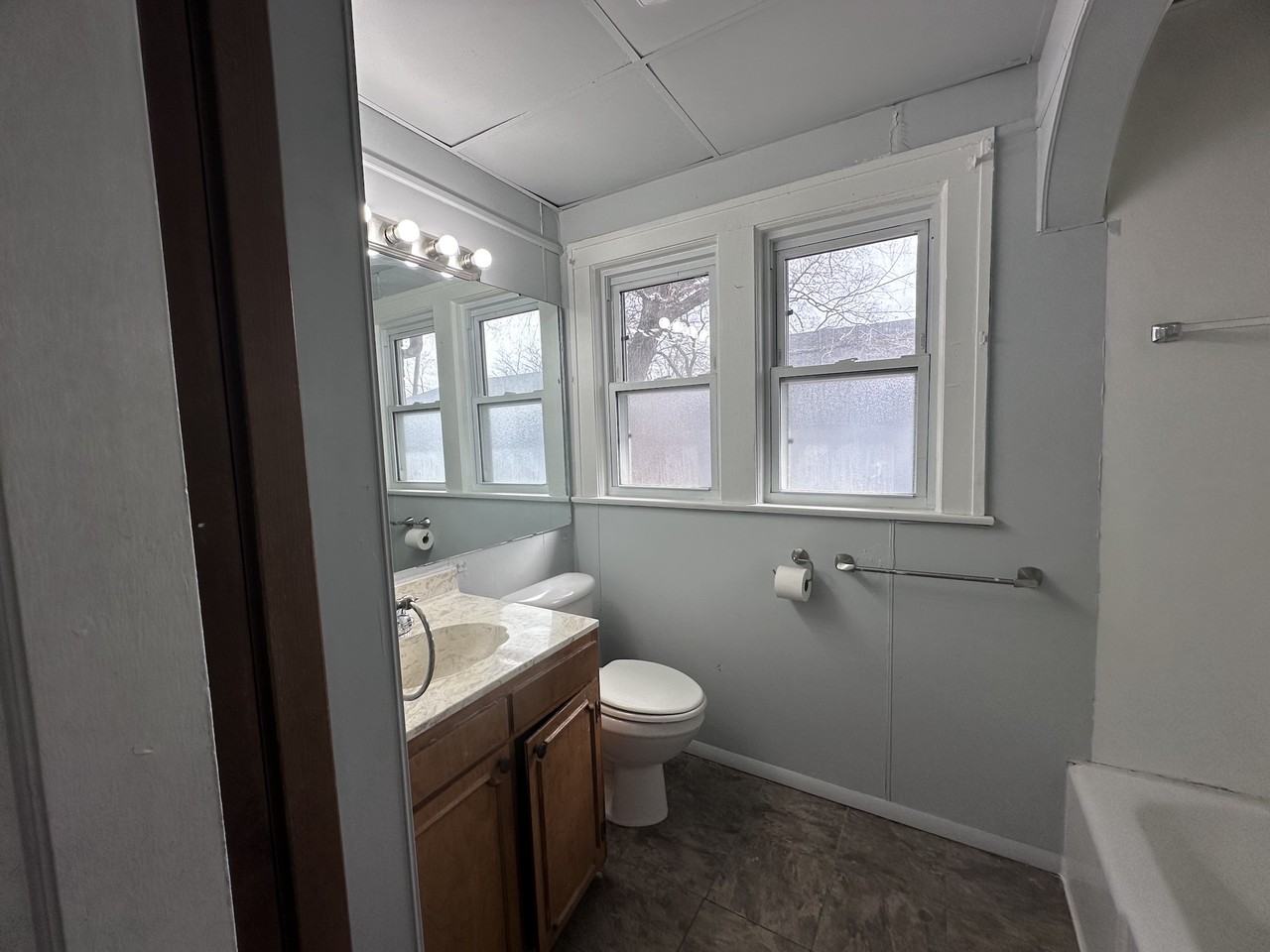 205 W Winter Ave #E - Photo 4 of 19