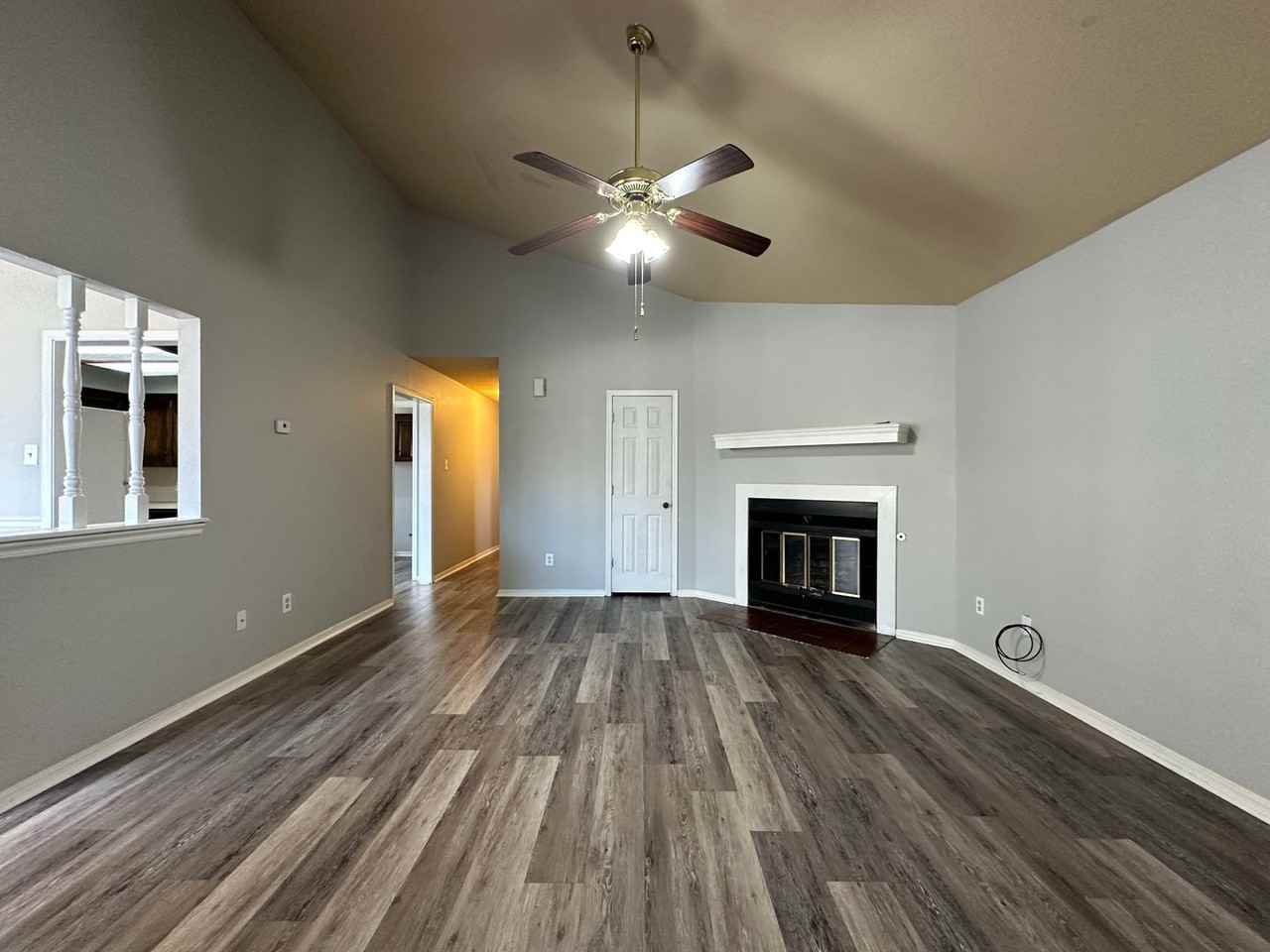 35 Aberdeen Cir - Photo 3 of 19