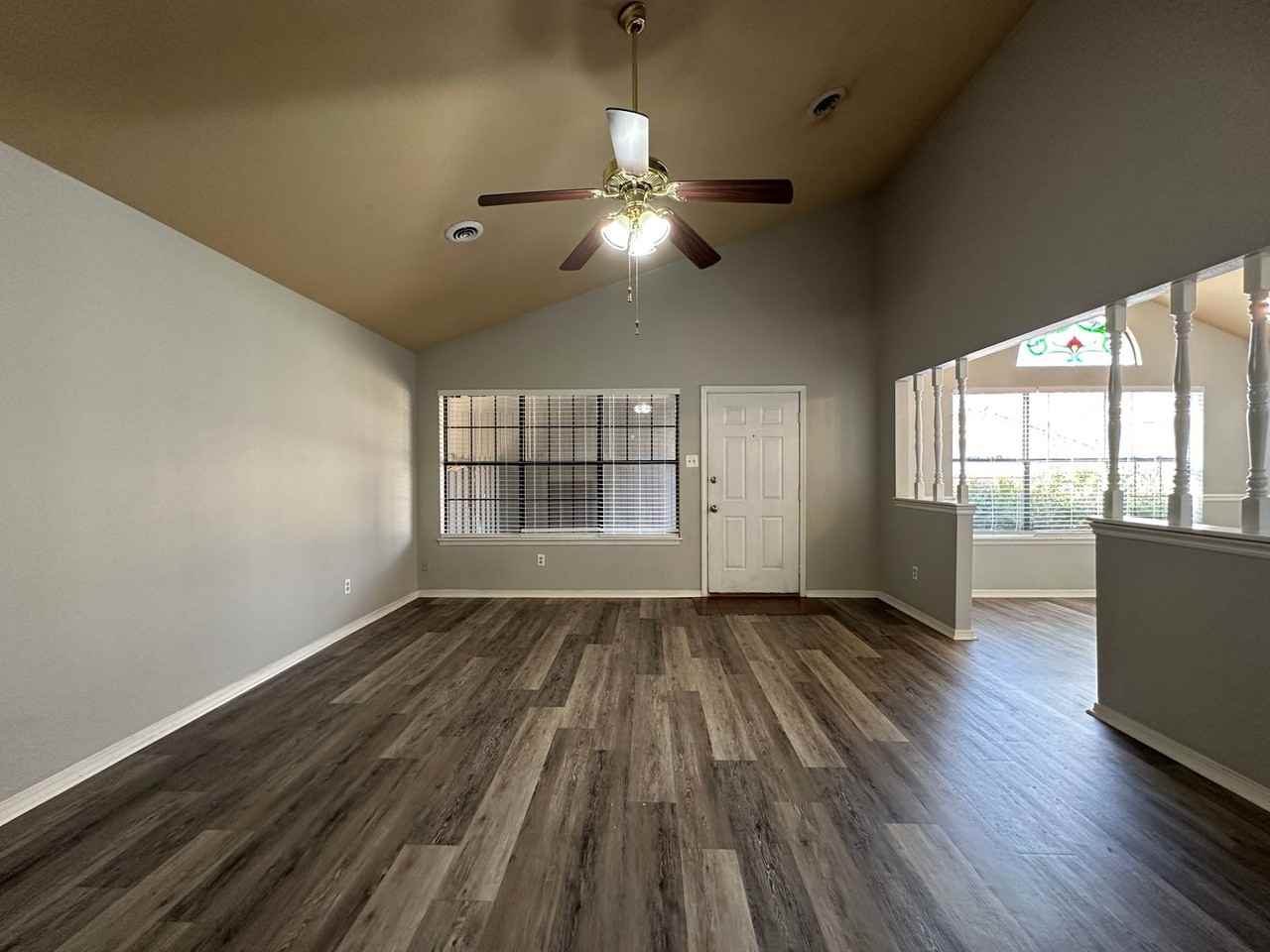 35 Aberdeen Cir - Photo 4 of 19