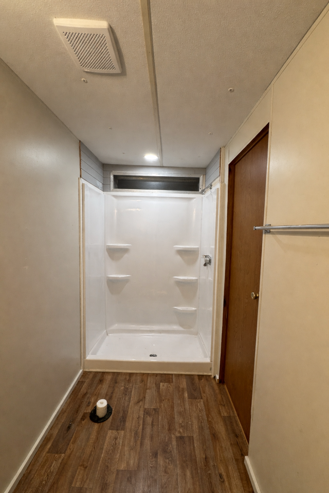 7485 Sturrock Rd - Photo 6 of 15