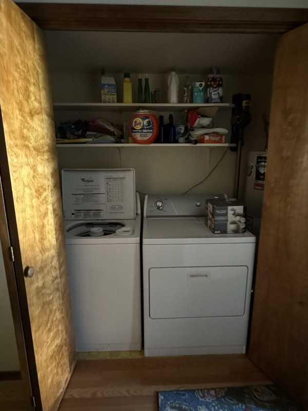 550 N Weaver Ave - Photo 7 of 12