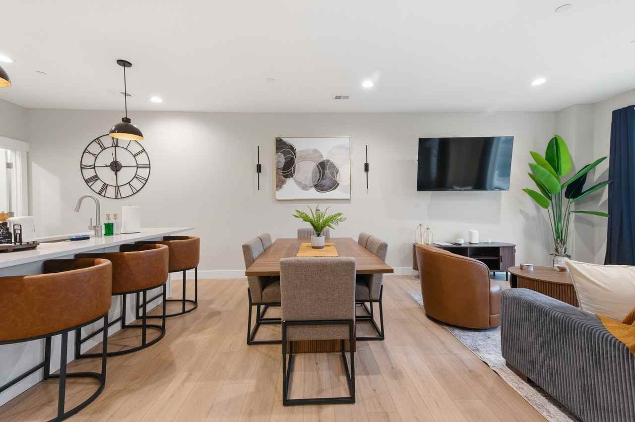 1562 E St #107 - Photo 4 of 13