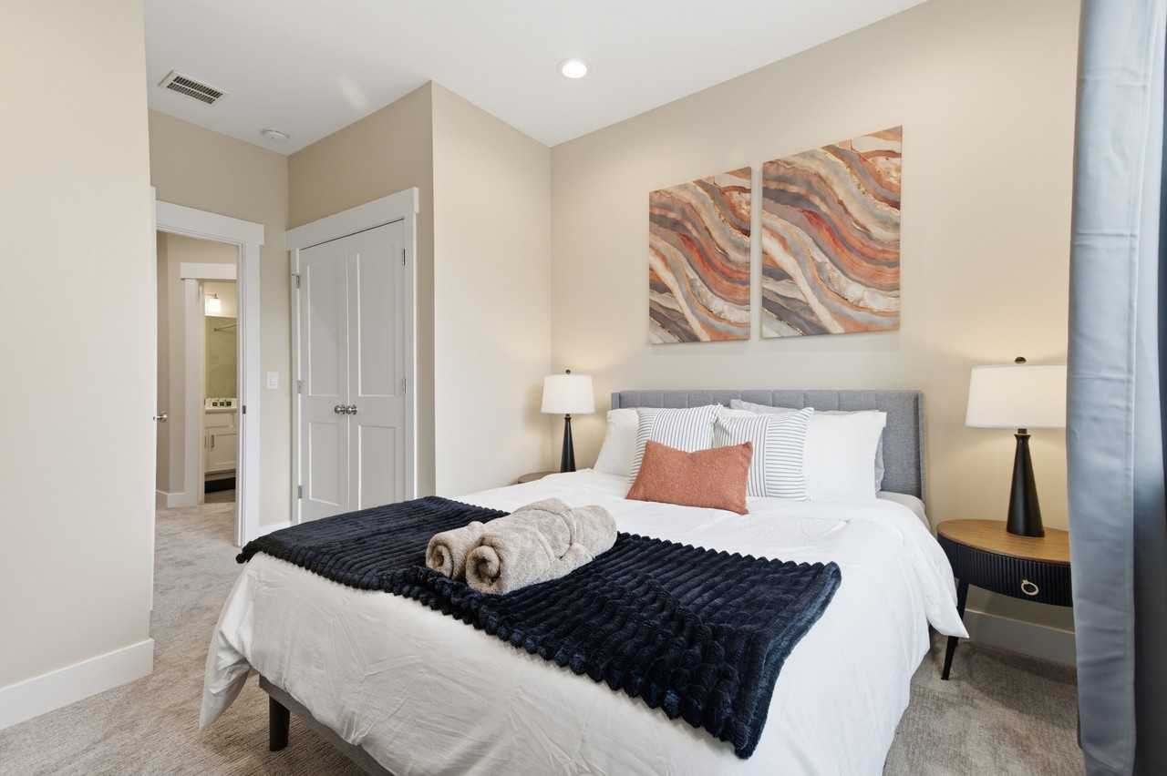 1562 E St #107 - Photo 7 of 13