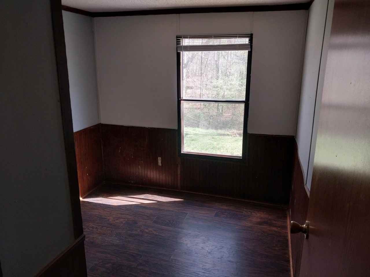 211 Duchess Dr - Photo 5 of 9