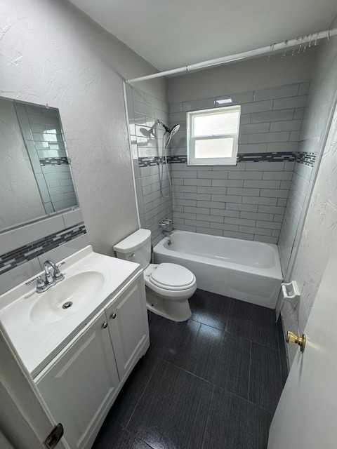 7150 50th St N #6H - Photo 2 of 6