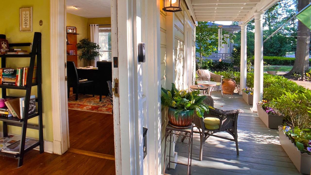 1710 N State St - Photo 3 of 20