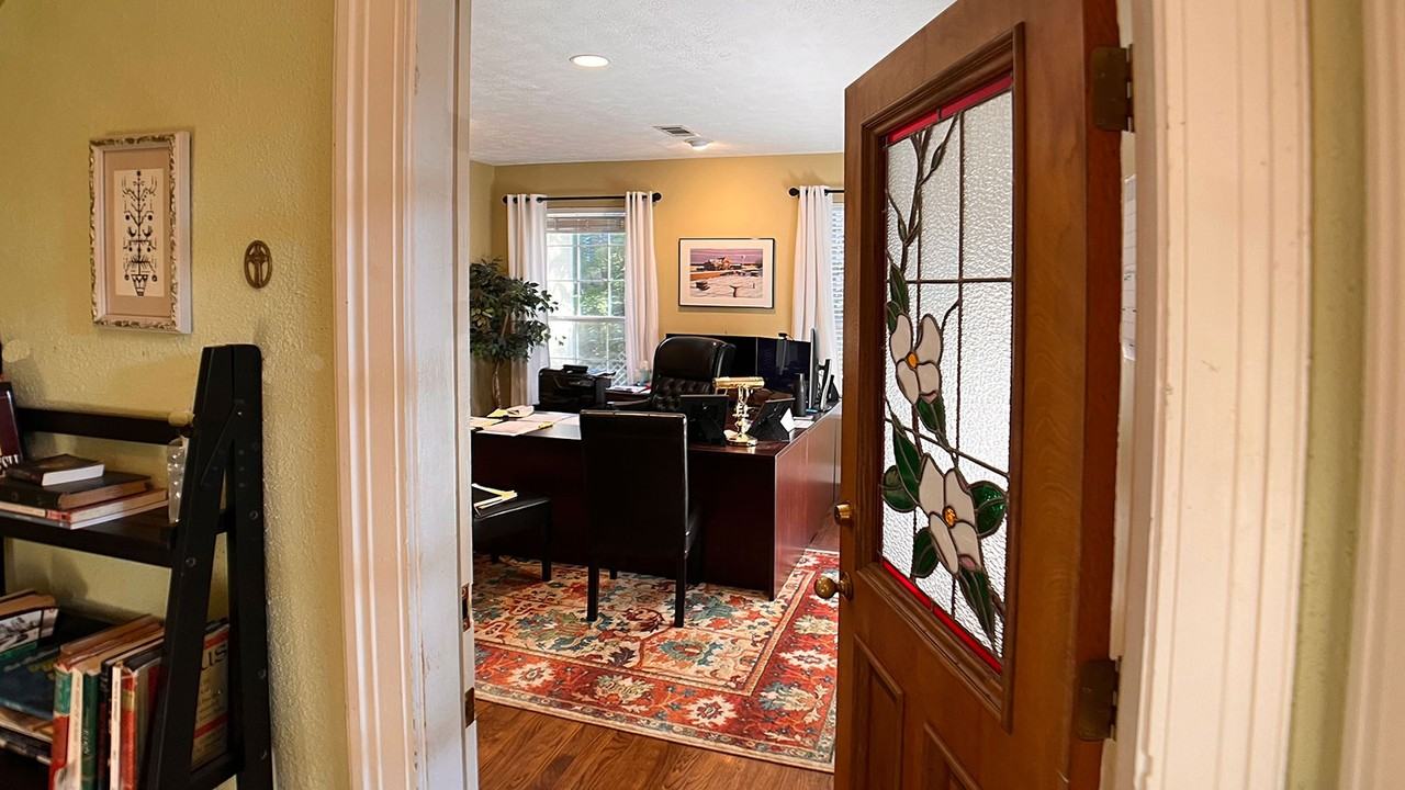 1710 N State St - Photo 5 of 20