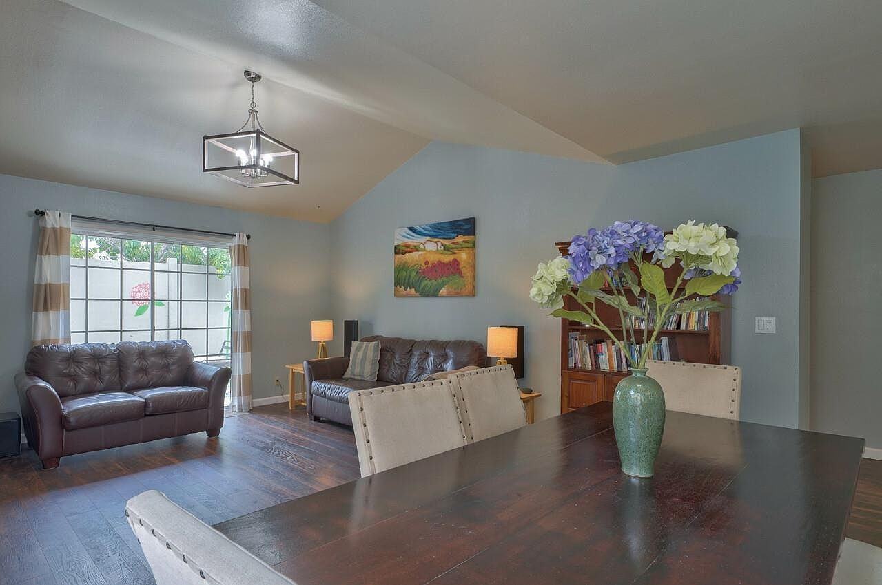 245 Massolo Ct - Photo 4 of 14