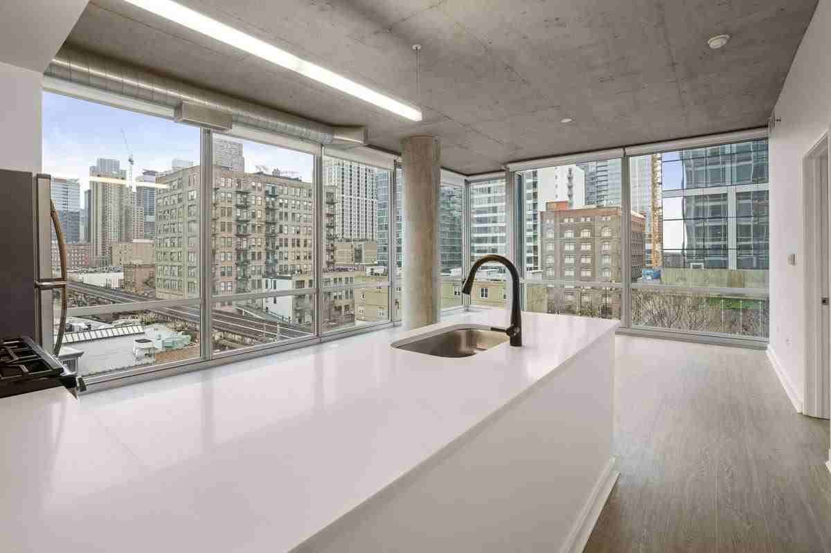 1465 S State St - Photo 2 of 12