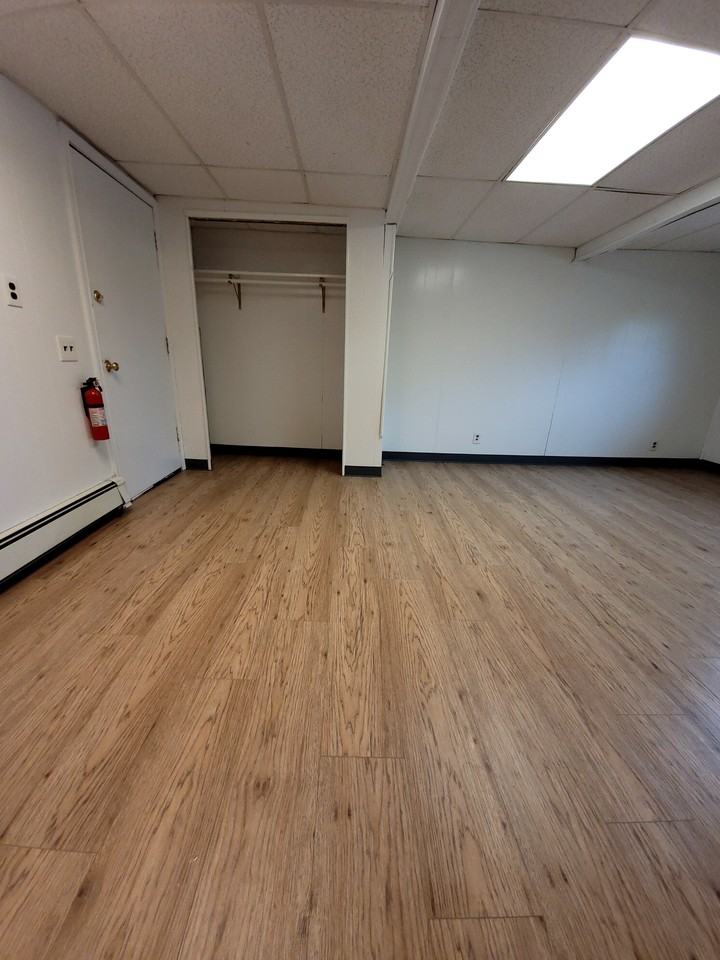 1128 Hess Ave #16 - Photo 7 of 7