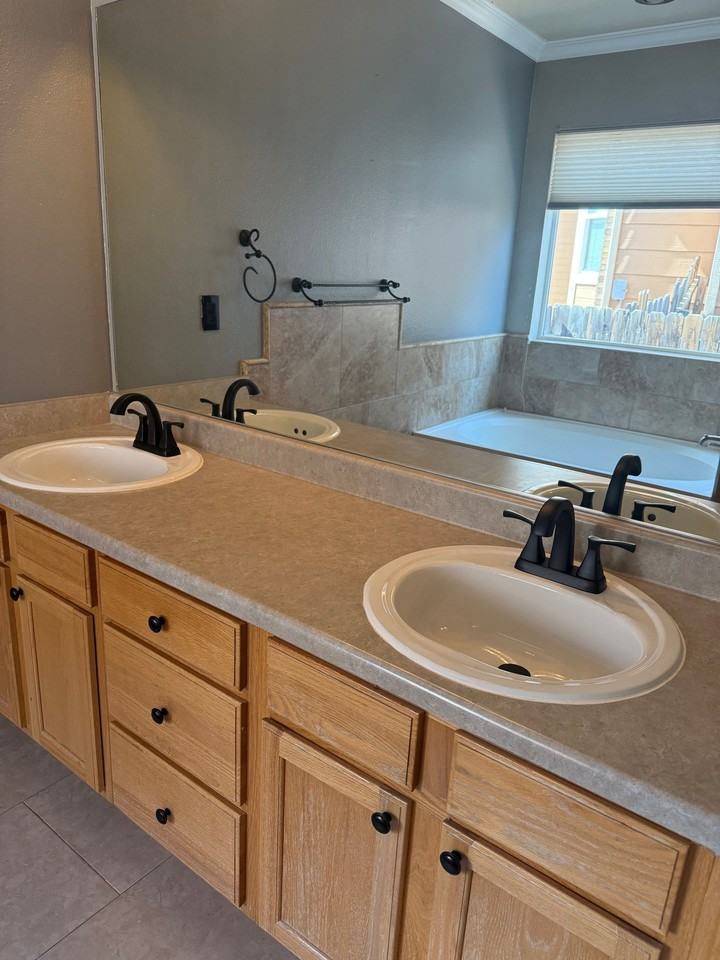 5231 Butterfield Dr - Photo 7 of 13