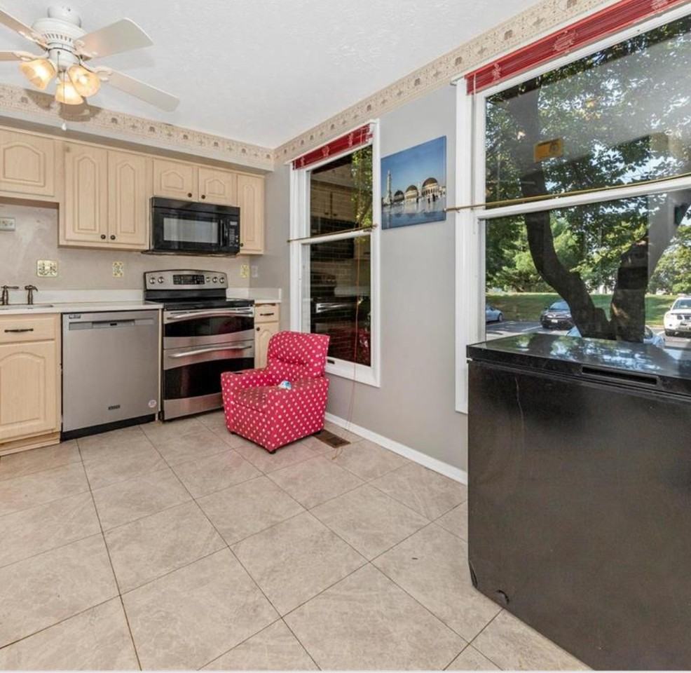 12461 Quail Woods Dr - Photo 3 of 24