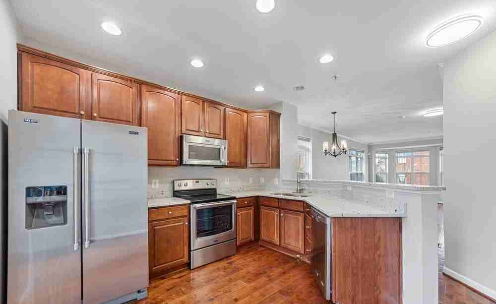 5529 Lanier Ave - Photo 2 of 19