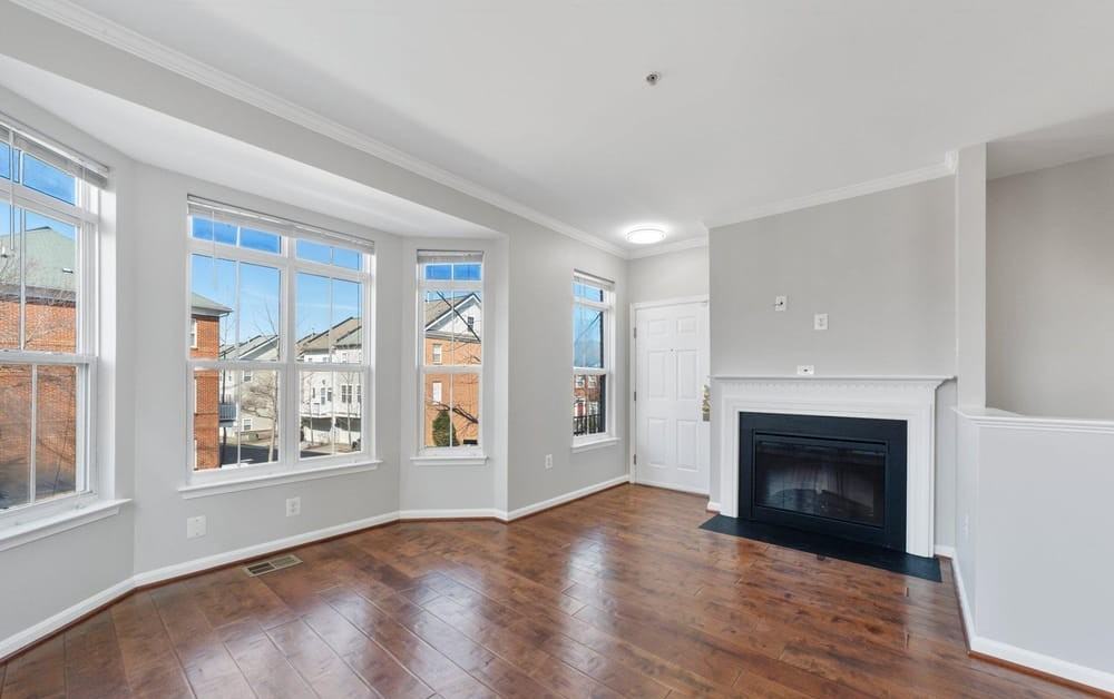 5529 Lanier Ave - Photo 6 of 19