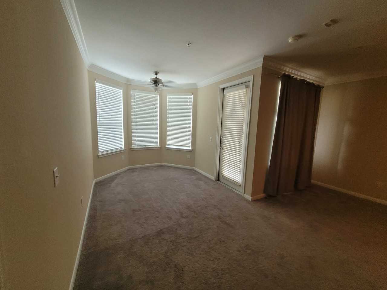 7575 Kirby Dr #1110 - Photo 3 of 9