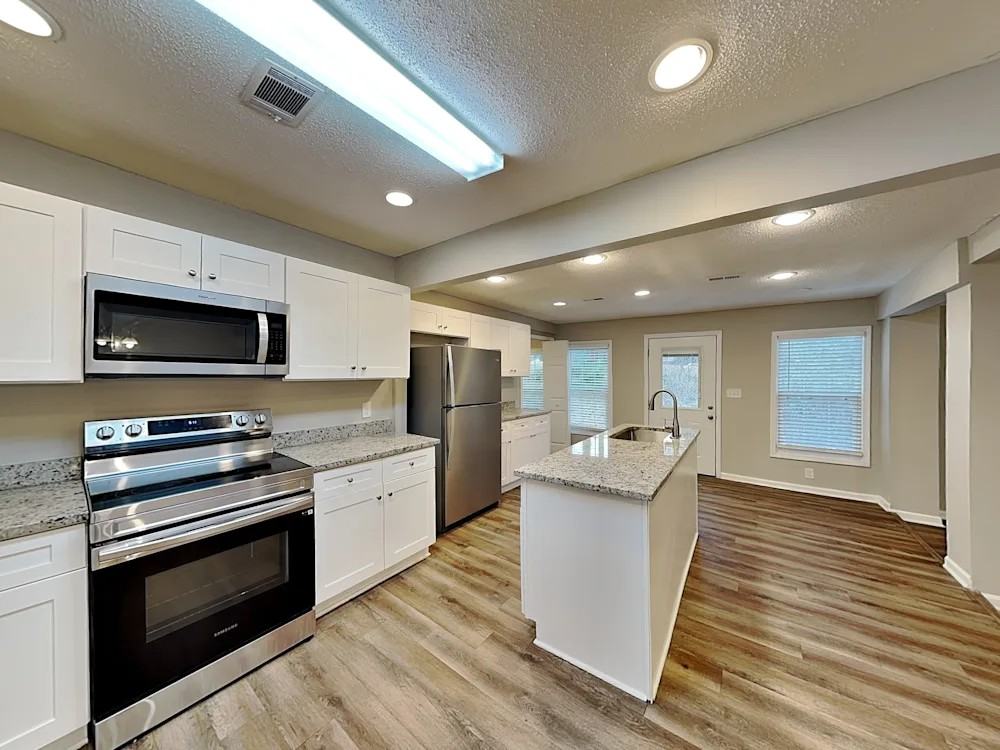 722 Utoy Cir Sw - Photo 4 of 13