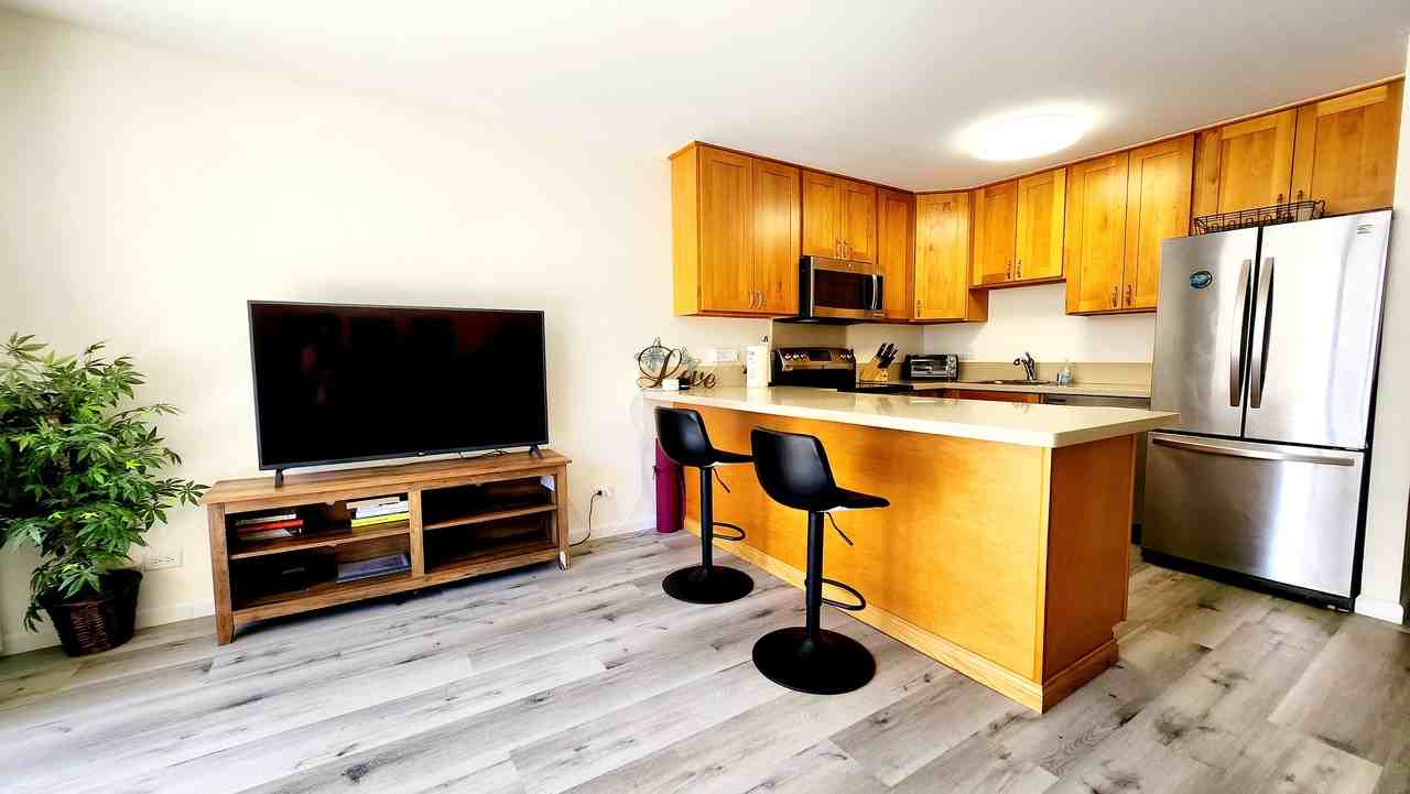 411 Hobron Ln #809 - Photo 4 of 14