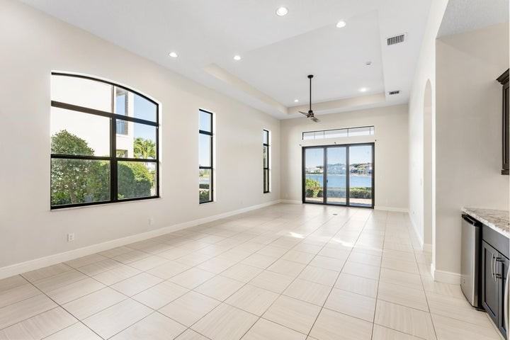 241 Se Fascino Cir - Photo 4 of 7