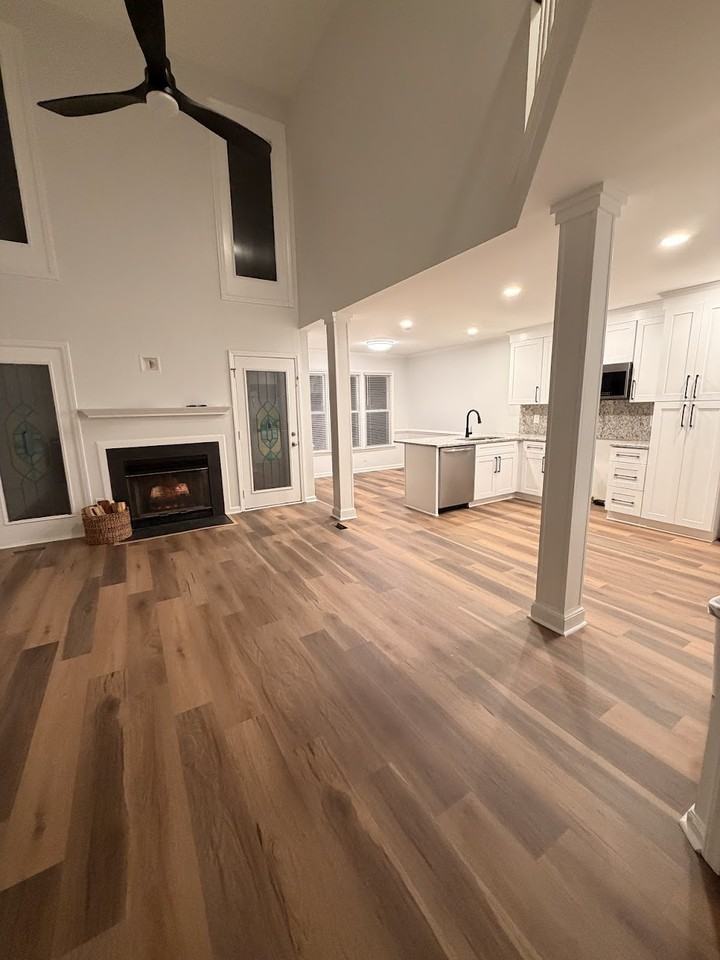 1423 Mahonia Ct - Photo 3 of 20