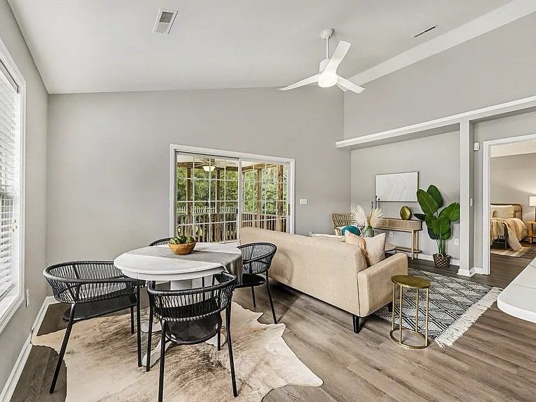 3416 Wellesley Ct - Photo 4 of 20