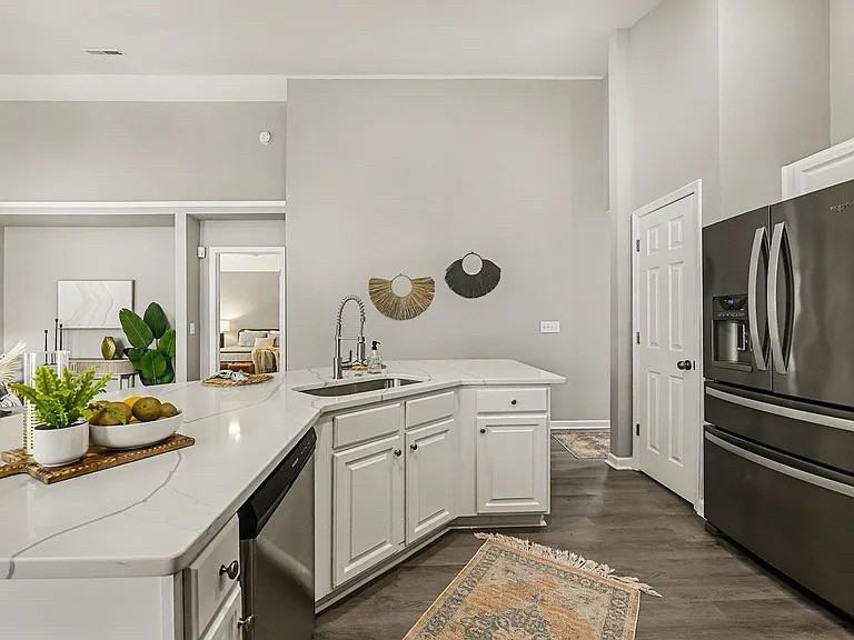 3416 Wellesley Ct - Photo 5 of 20