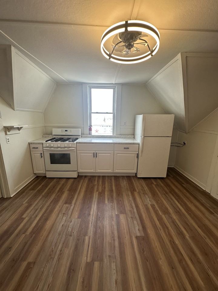 446 Coe St #3 - Photo 3 of 13