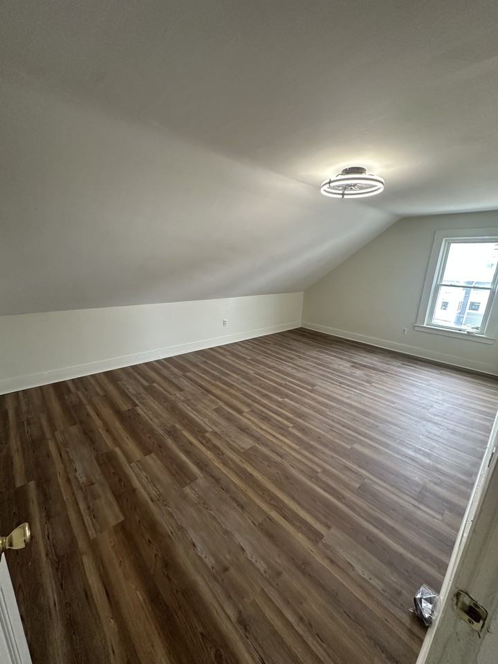 446 Coe St #3 - Photo 7 of 13