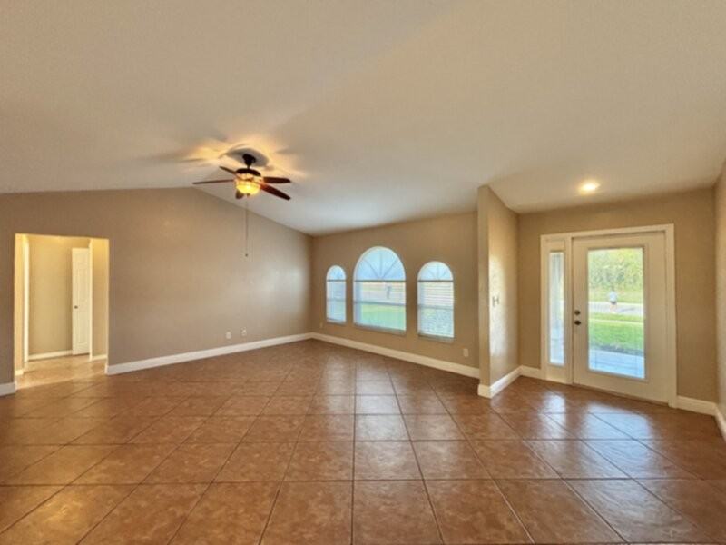 4343 Sands Blvd - Photo 3 of 50