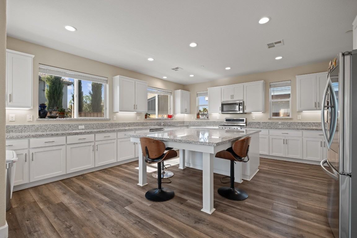 16 Riverwood Ct #NA - Photo 7 of 31