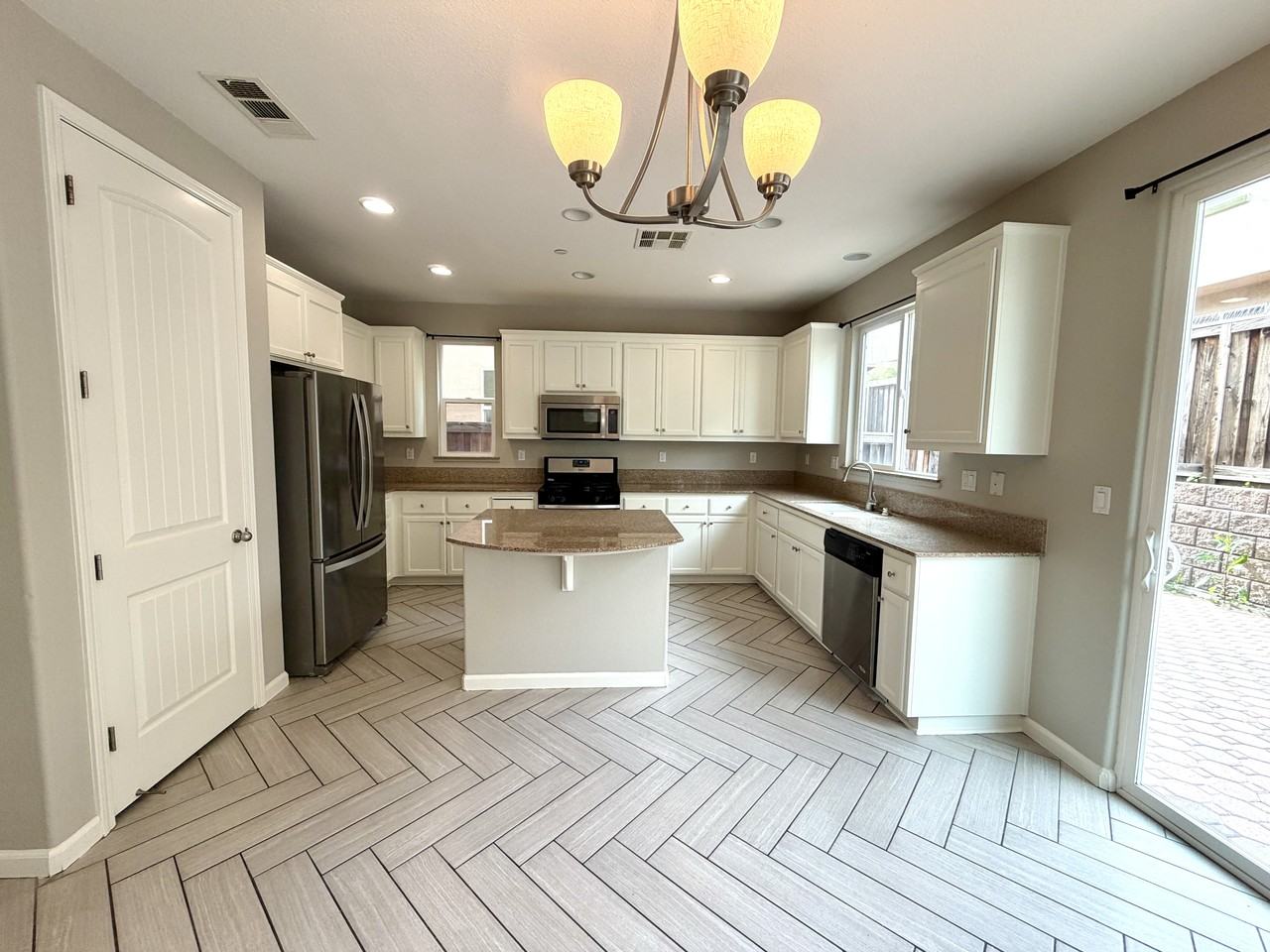 1607 Roma Dr #NA - Photo 7 of 36