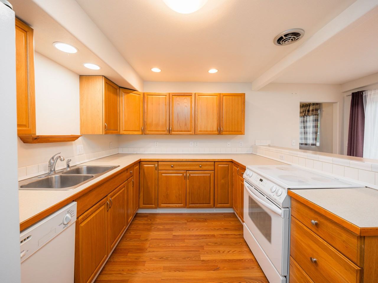 914 N 6th St #NA - Photo 7 of 20