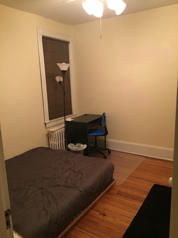 403 Seward Sq Se #1 - Photo 3 of 8