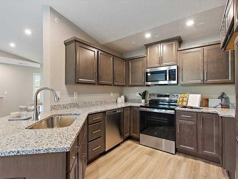 4728 Bentwood Hills Dr #300 - Photo 3 of 20