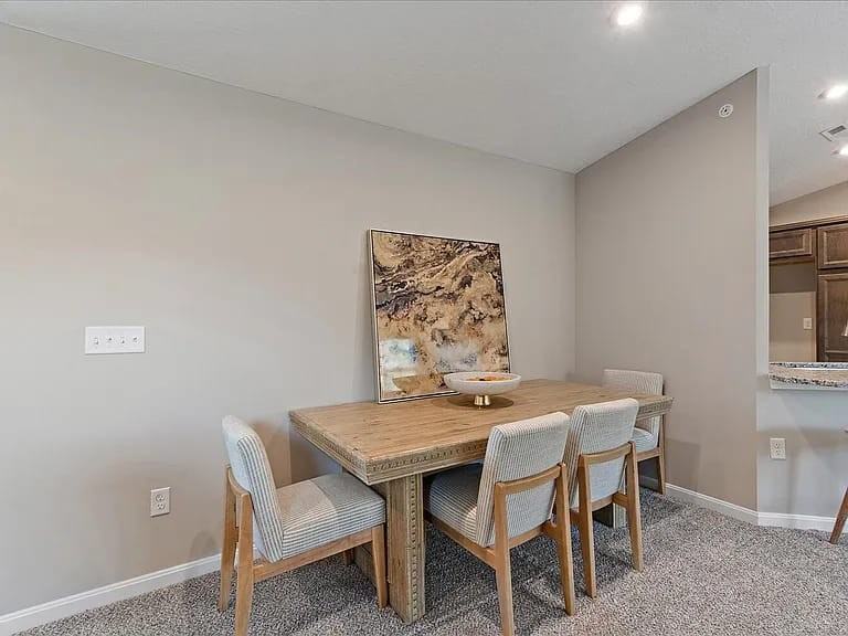 4728 Bentwood Hills Dr #300 - Photo 7 of 20