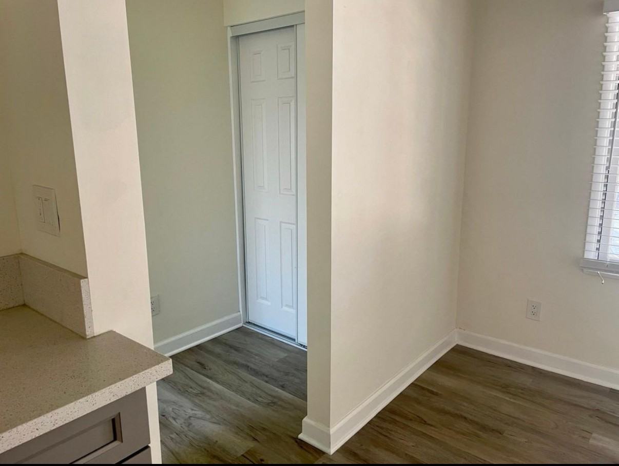 6914 North Vista Street - Photo 4 of 6