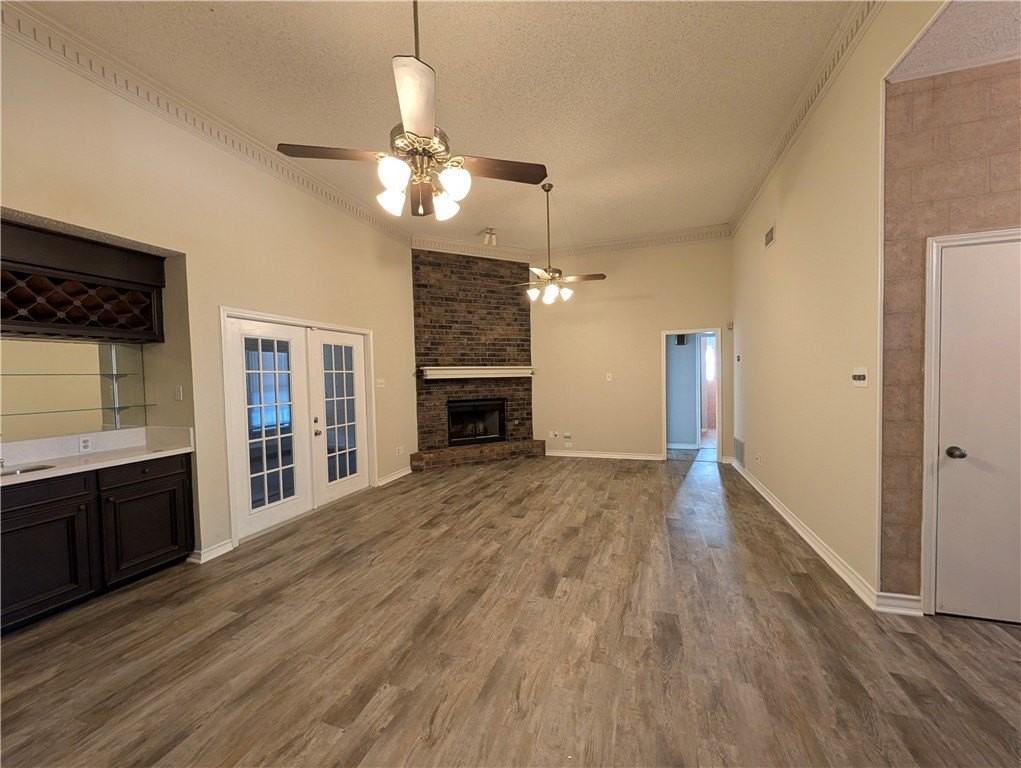 4621 Constance St - Photo 4 of 19