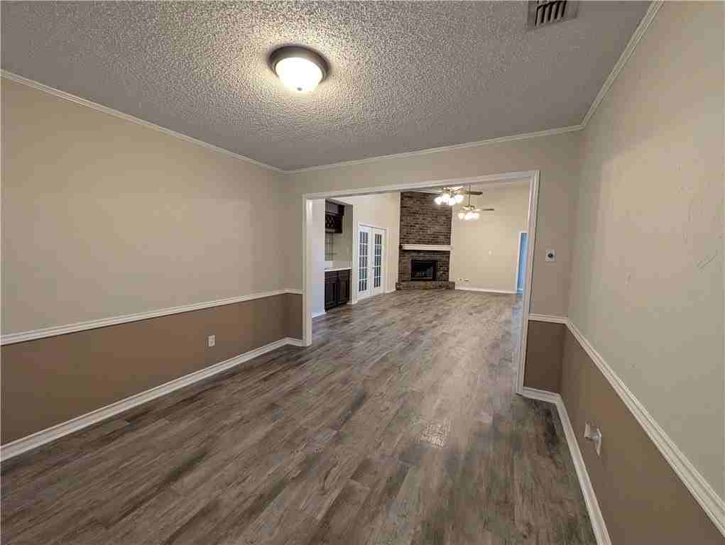 4621 Constance St - Photo 6 of 19