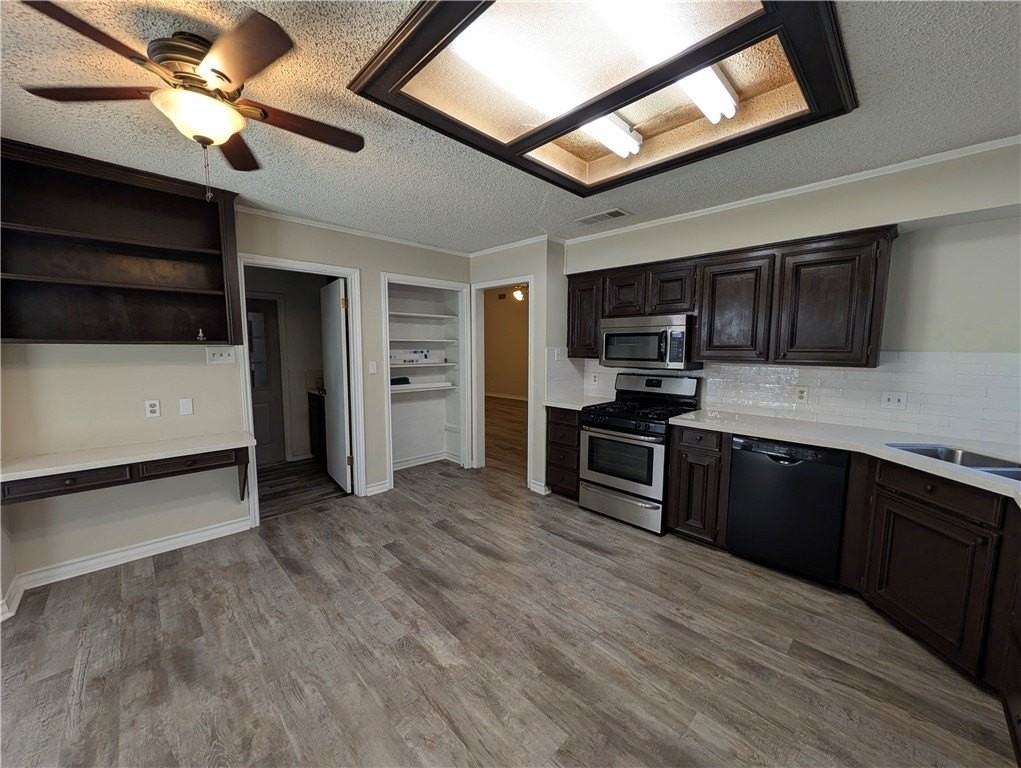 4621 Constance St - Photo 7 of 19