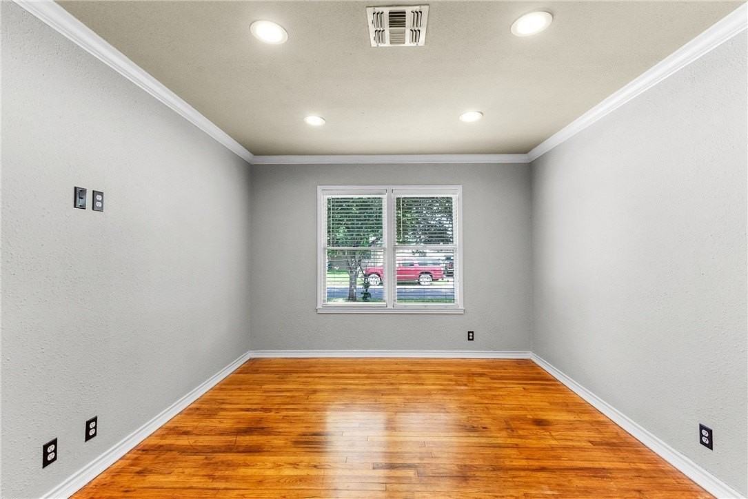 622 Collingswood Dr - Photo 3 of 26