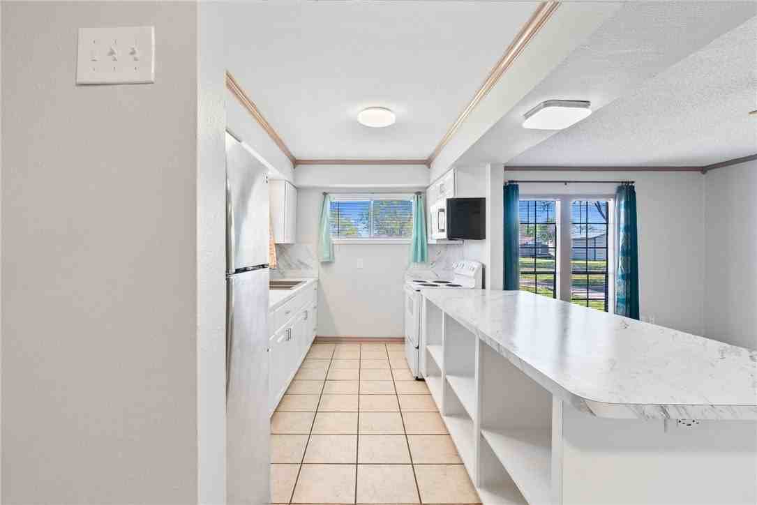 5305 Bonner Dr - Photo 5 of 25