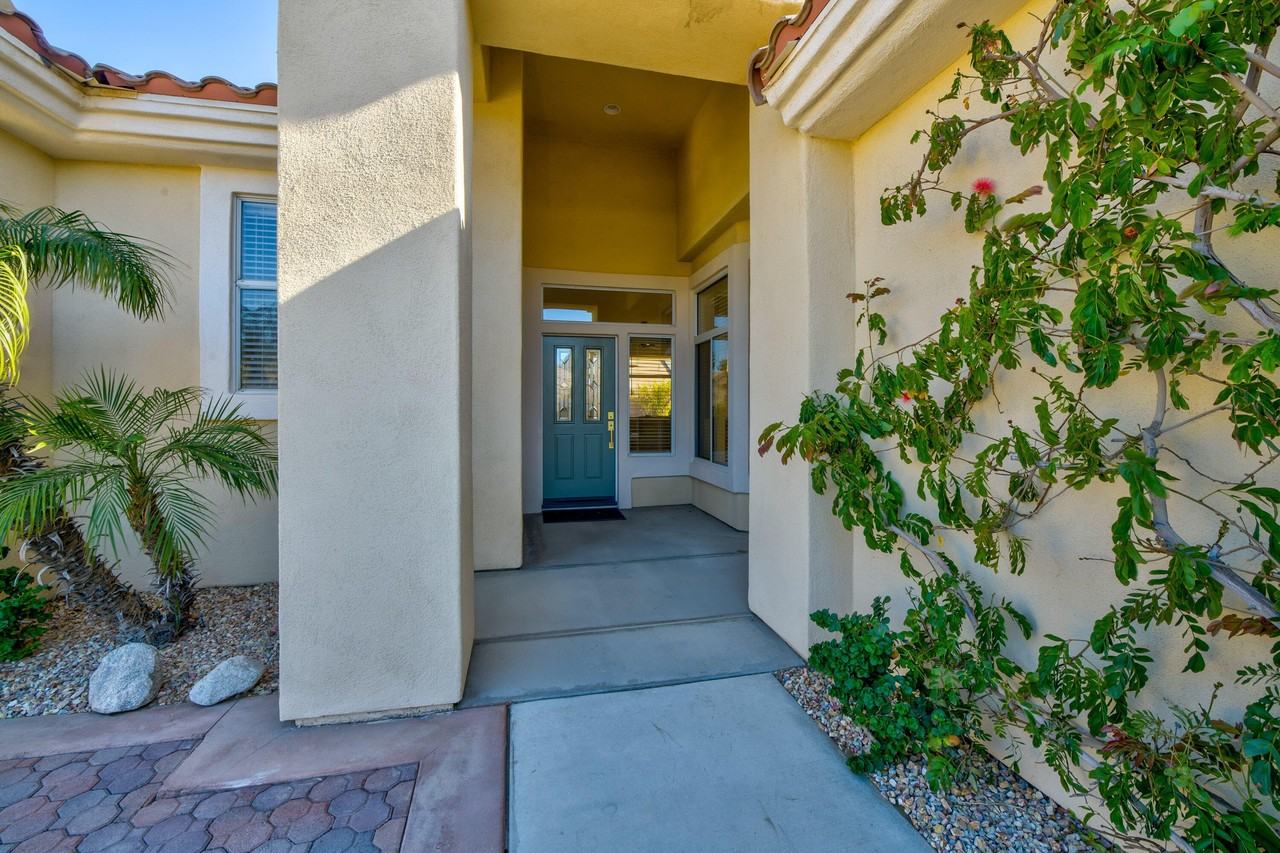 36418 Fan Palm Way - Photo 5 of 50