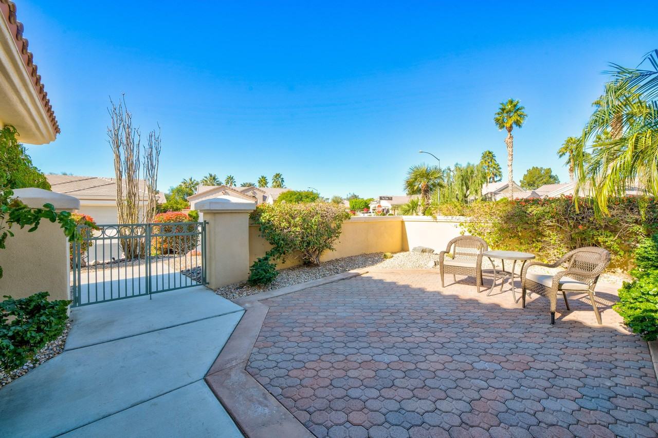 36418 Fan Palm Way - Photo 6 of 50