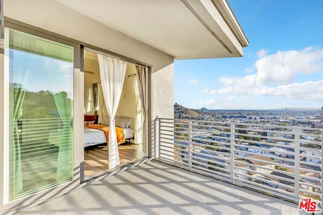 3861 W Point Dr - Photo 6 of 50