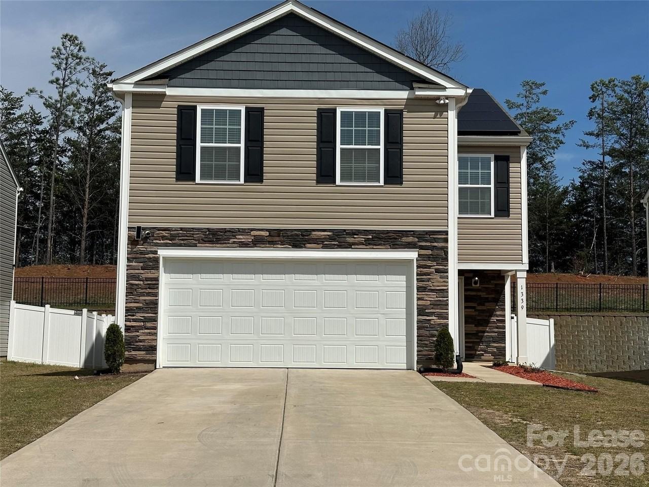 1339 Mifflin Ln - Photo 4 of 39