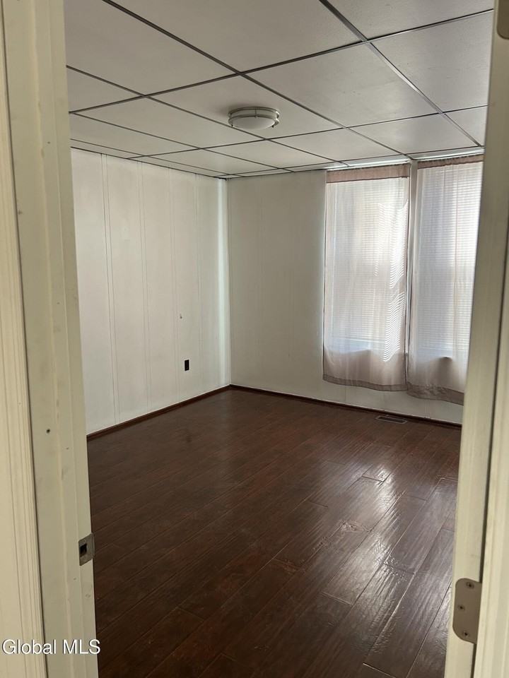 1908 4th Ave Apt 1s - Photo 3 of 8