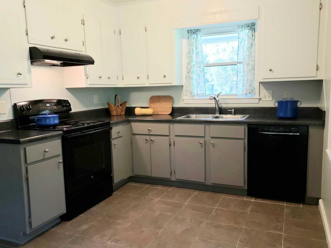 1730 Pinckney Park Dr Unit A - Photo 7 of 18