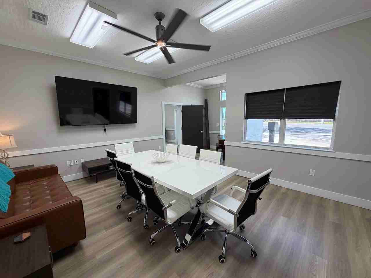 120 S John Sims Pkwy Ste A - Photo 6 of 22